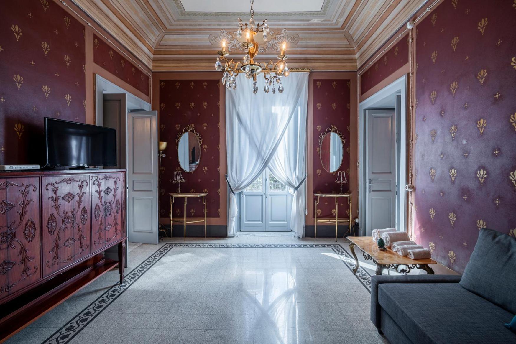 360Me Palace Messina Eksteriør billede